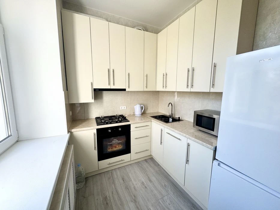 Продам 4к.квартиру. 2 поверх. Сертифікат+