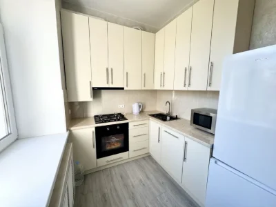 Продам 4к.квартиру. 2 поверх. Сертифікат+