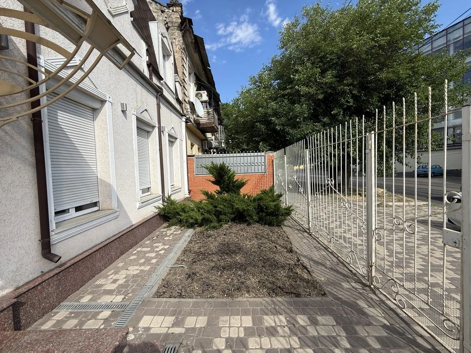 Будинок в центрі міста