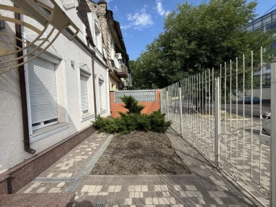 Будинок в центрі міста