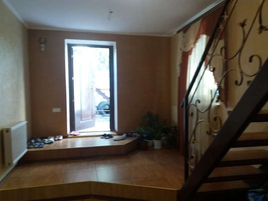 2-х. эт. дом - 96 м. кв. Район М. Морская - Чкалова; 42 000
