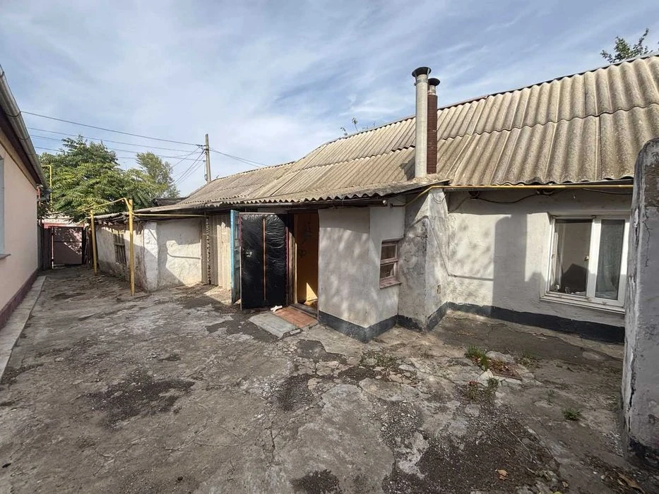 Продам Домик-3 комн.35 м.кв. уч.-3 сотки. р-н 6 Слободская-С