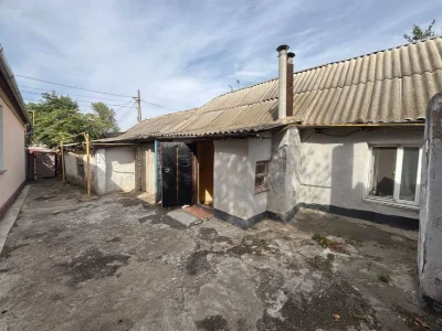 Продам Домик-3 комн.35 м.кв. уч.-3 сотки. р-н 6 Слободская-С