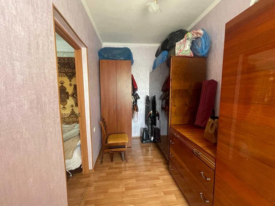 Продаю ½ будинку. Водопій. Окремий двір. Гараж