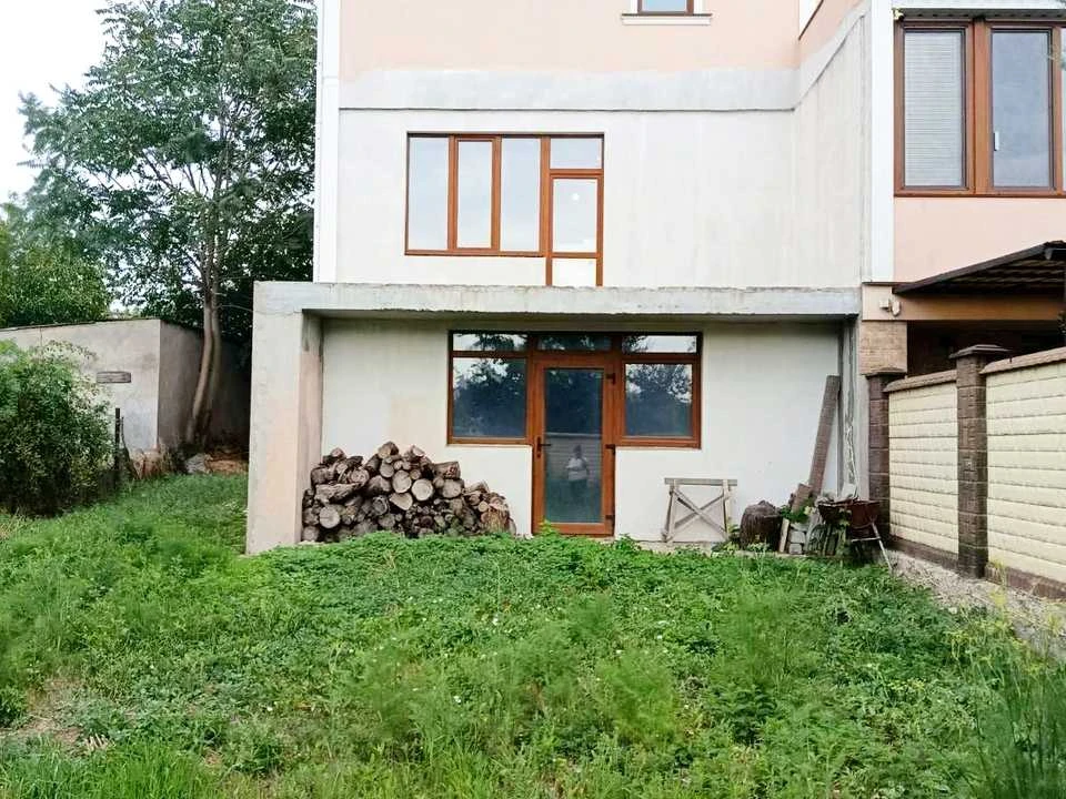 Будинок. Миколаїв, Поздовжня 4-а вул.