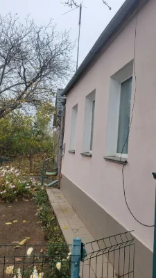 Продаю будинок вул. Новобузька добротний всі зручності земля