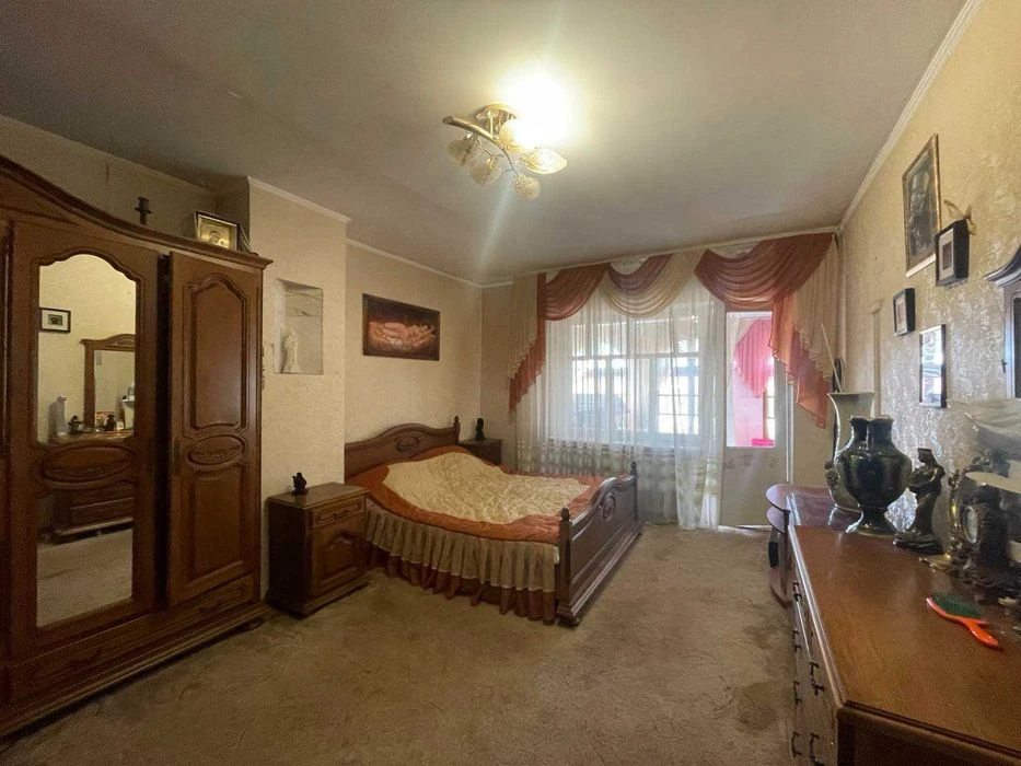 Продаю дом, 2 этажа, Херсонское шоссе -5 Линия.