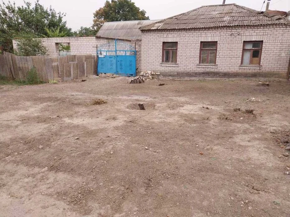 Продам Дом-4 комн. 63 м. кв. (треб. кап. рем. ), уч. 4 сот.