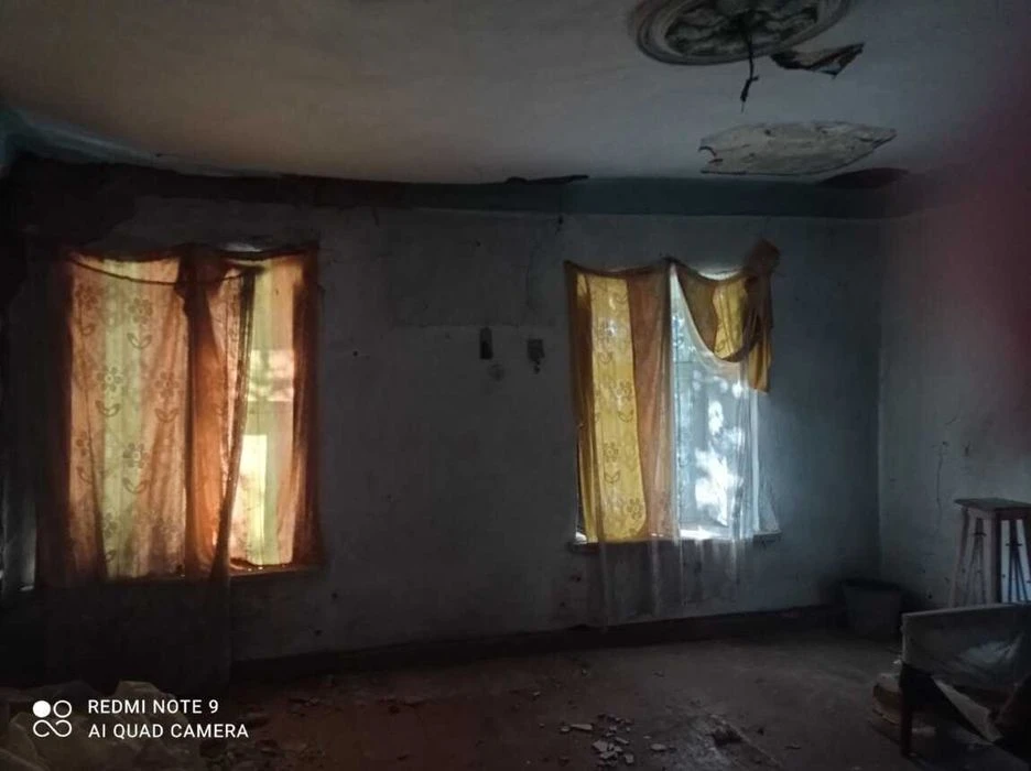 Продам Дом-4 комн. 63 м. кв. (треб. кап. рем. ), уч. 4 сот.