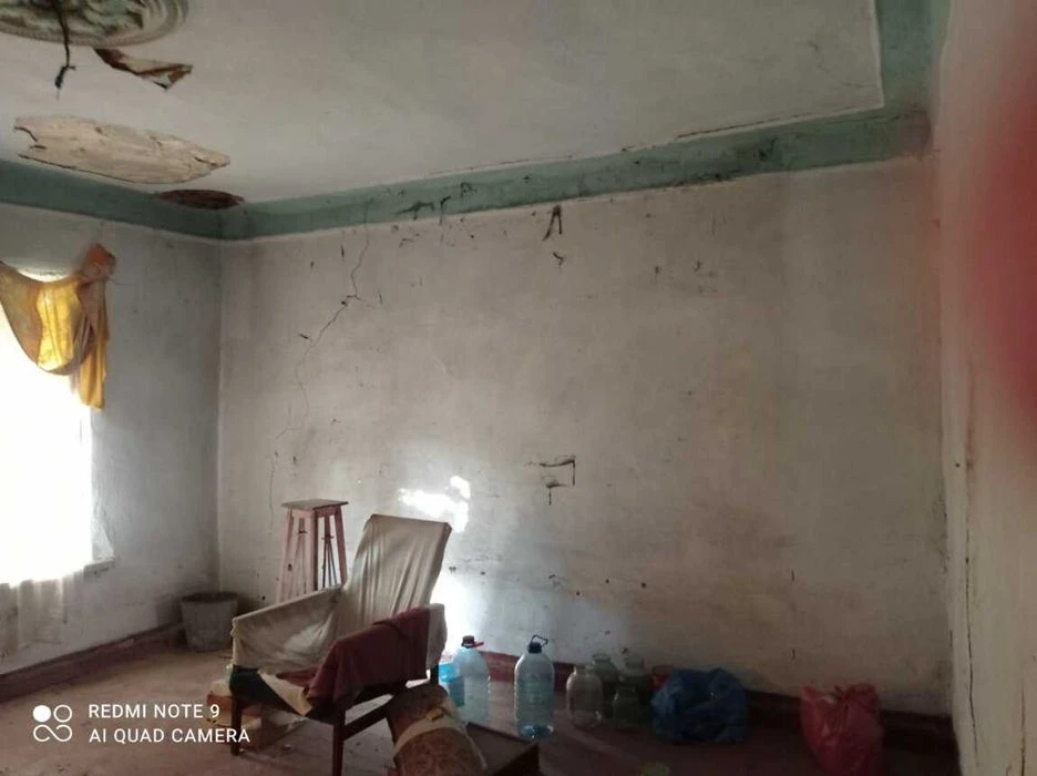 Продам Дом-4 комн. 63 м. кв. (треб. кап. рем. ), уч. 4 сот.