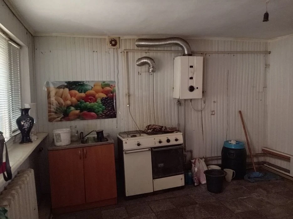 Продам часть дома-2 комн.кухня,49/27/17;1/1 дома  6 Слободск