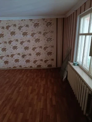 Продам часть дома-2 комн.кухня,49/27/17;1/1 дома  6 Слободск