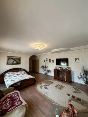 Продам будинок в Центрі міста