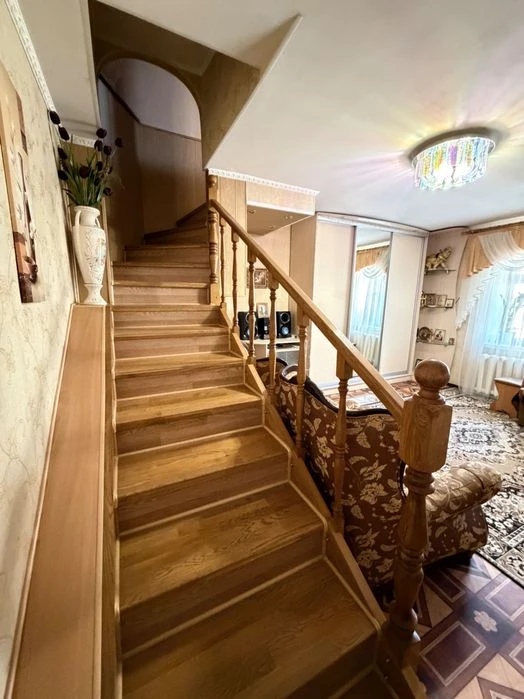 Продам будинок в Центрі міста