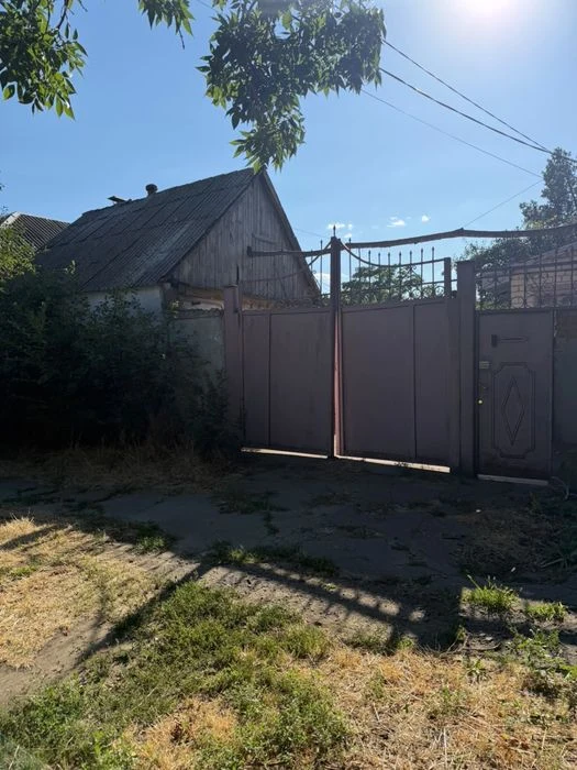 В Продажу будинок на вул. 5а Слобідська під ремонт