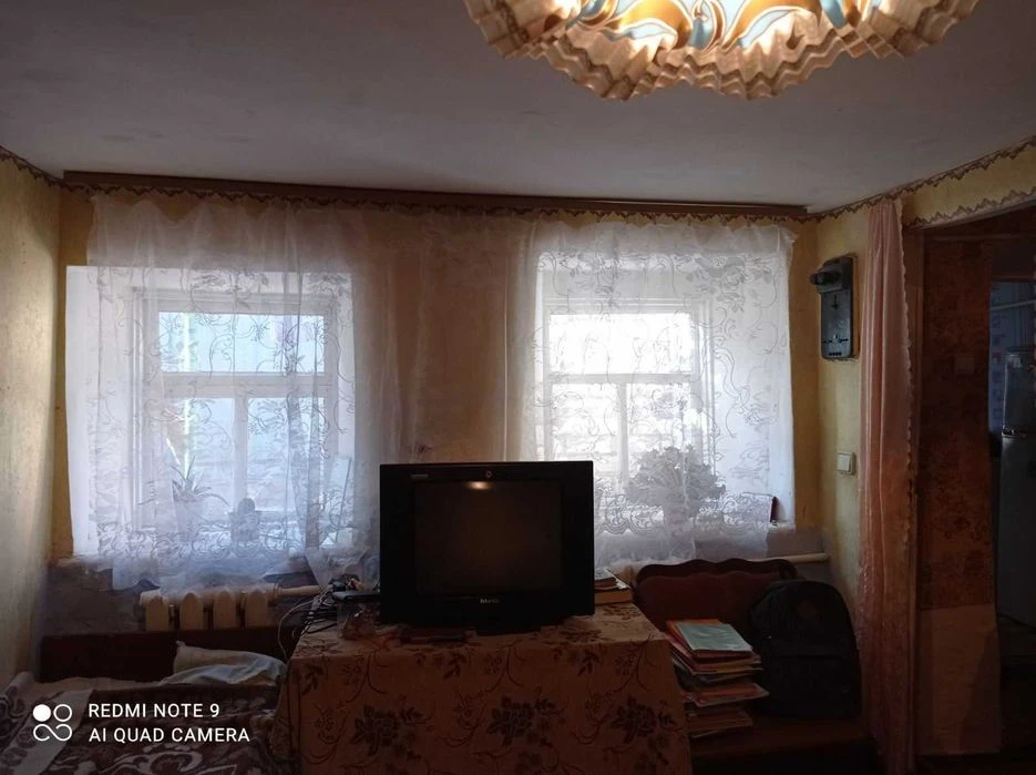 Продам Часть дома - 2 комн. смежн., ч/у; свой дворик; 5 Воен