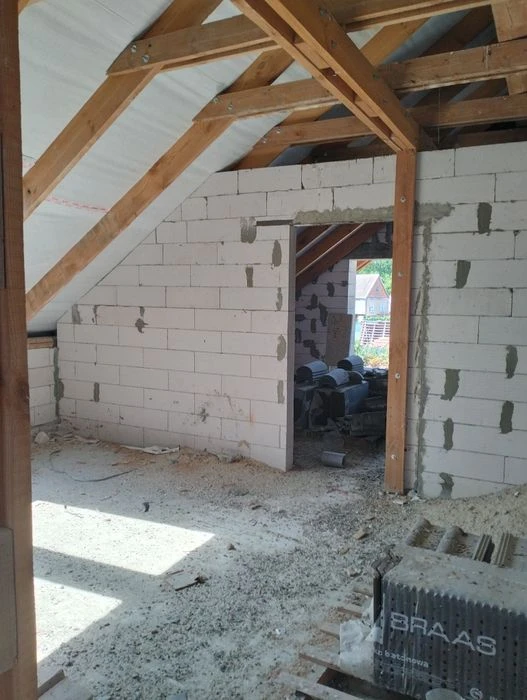 2х эт.дом, ул.Волонтерская, р-н Велама 63000$