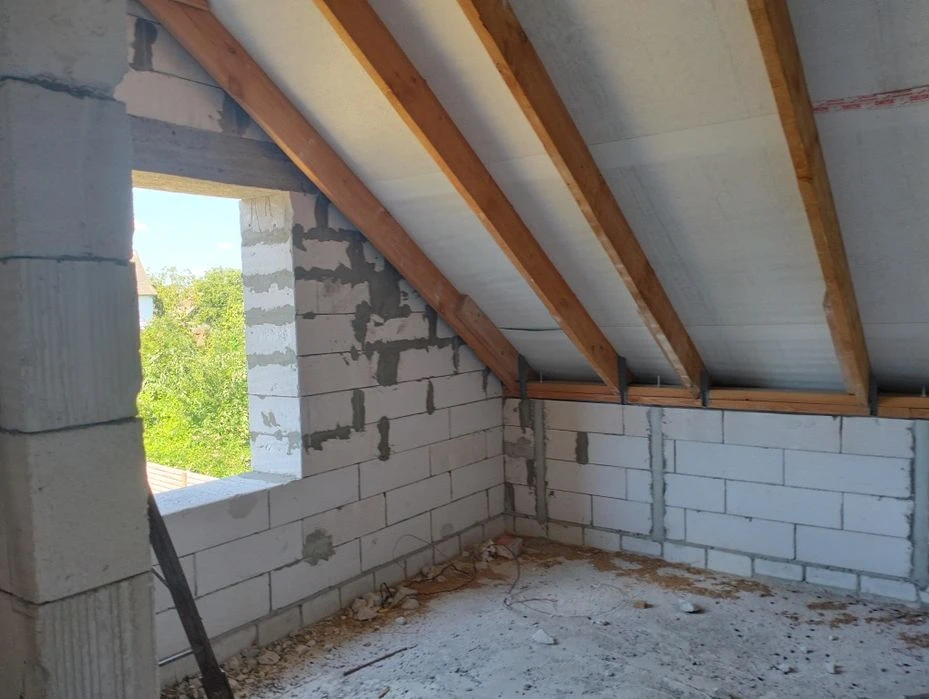 2х эт.дом, ул.Волонтерская, р-н Велама 63000$