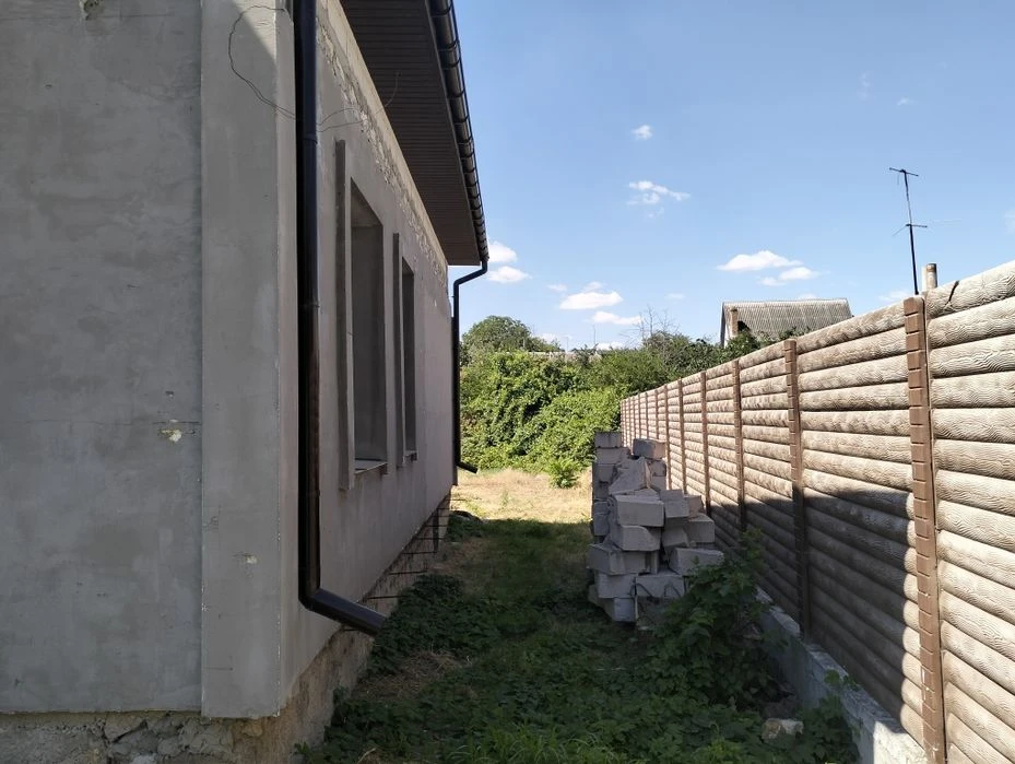 2х эт.дом, ул.Волонтерская, р-н Велама 63000$
