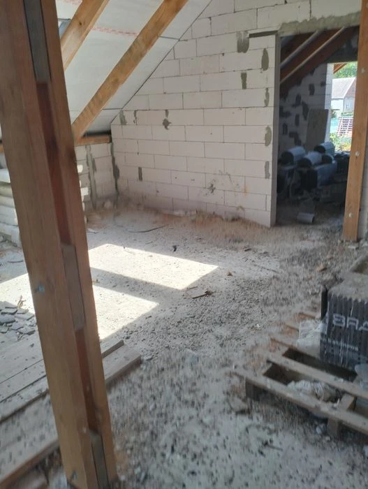 2х эт.дом, ул.Волонтерская, р-н Велама 63000$
