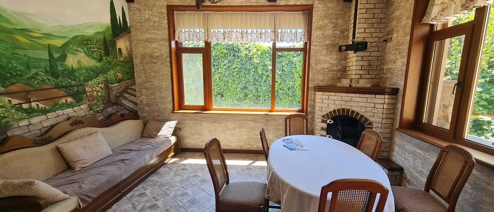 Продаж будинку 346 кв.м. (рн. Парку Петровського). Без коміс
