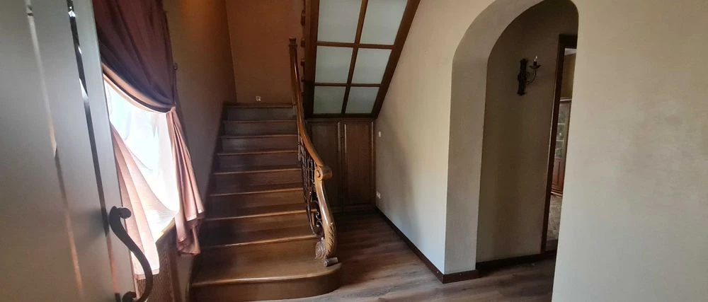 Продаж будинку 346 кв.м. (рн. Парку Петровського). Без коміс