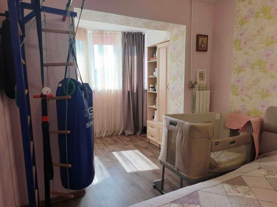 Продам 3-комн квартиру на С. Палия /Высоцкого
