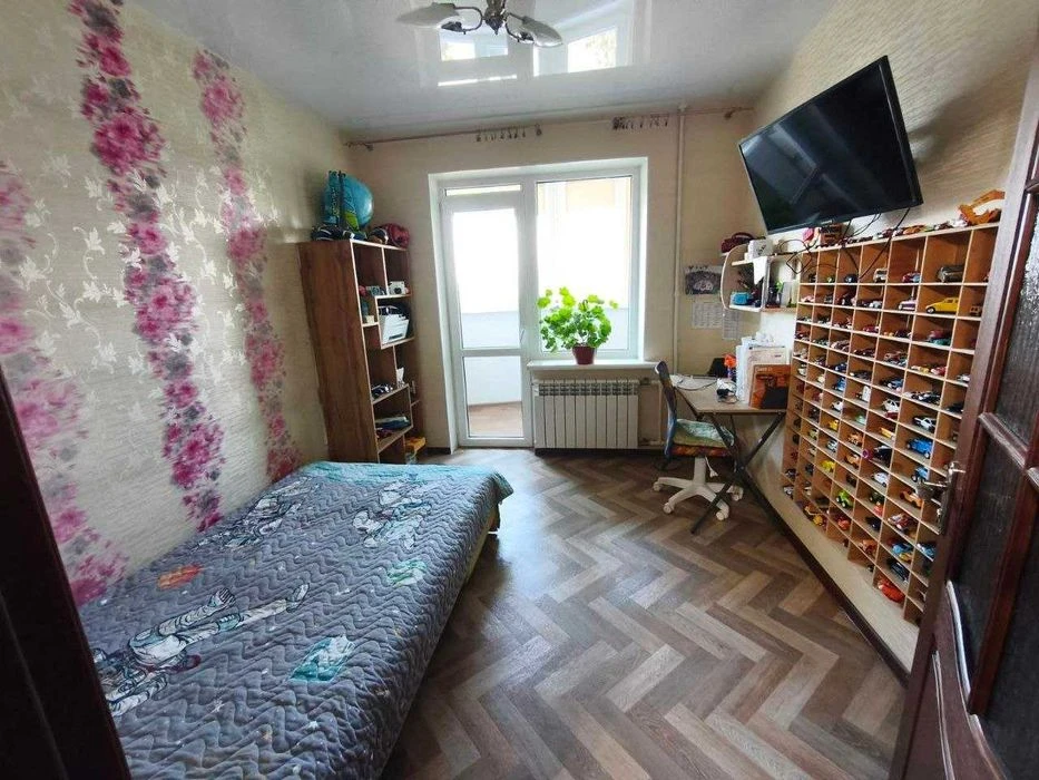 Продам 3-комн квартиру на С. Палия /Высоцкого