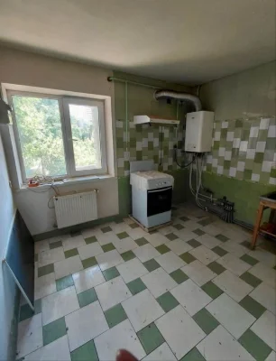Продаж 2х будинків в одному дворі