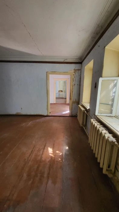 Продаю окремий будинок в Заводському районі по вулиці Погран