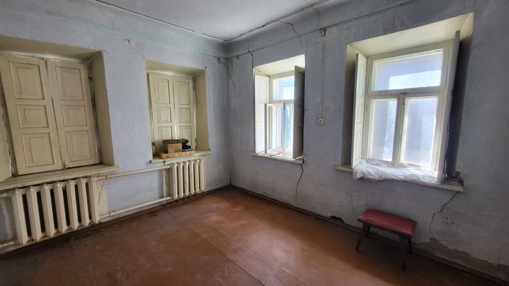 Продаю окремий будинок в Заводському районі по вулиці Погран