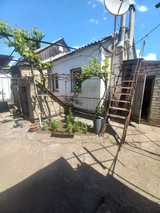 Дом в начале Широкой Балки