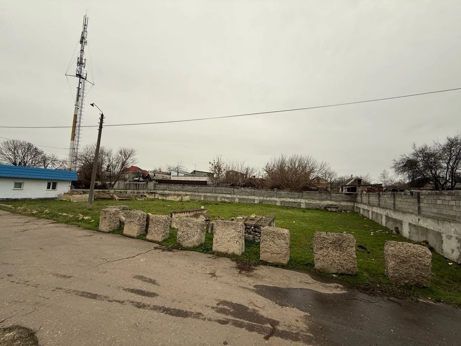 Продаю отличный участок земли  с домом  в  Центре. 4 Слободс