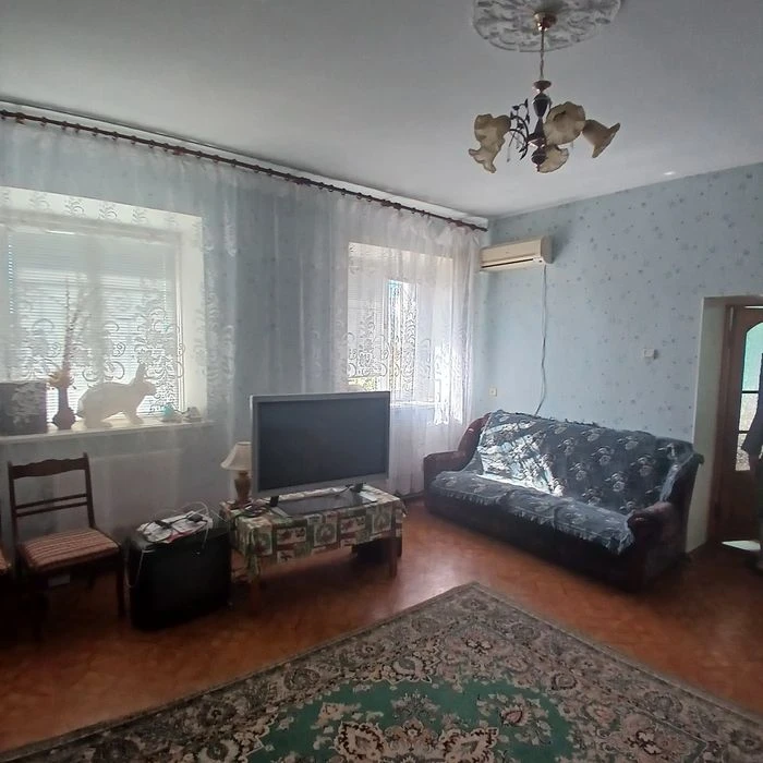 Продаю 2х поверховий будинок Казарського