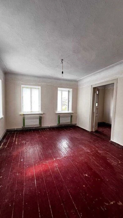 Продаж будинку • 3к • 54.3 м² • 5.6 сотки • свій двір • гара