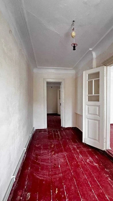 Продаж будинку • 3к • 54.3 м² • 5.6 сотки • свій двір • гара