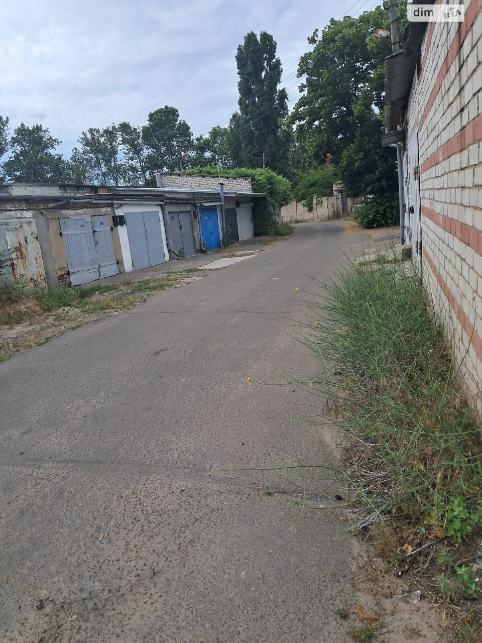 Продаж Місце в гаражному кооперативі Заводський