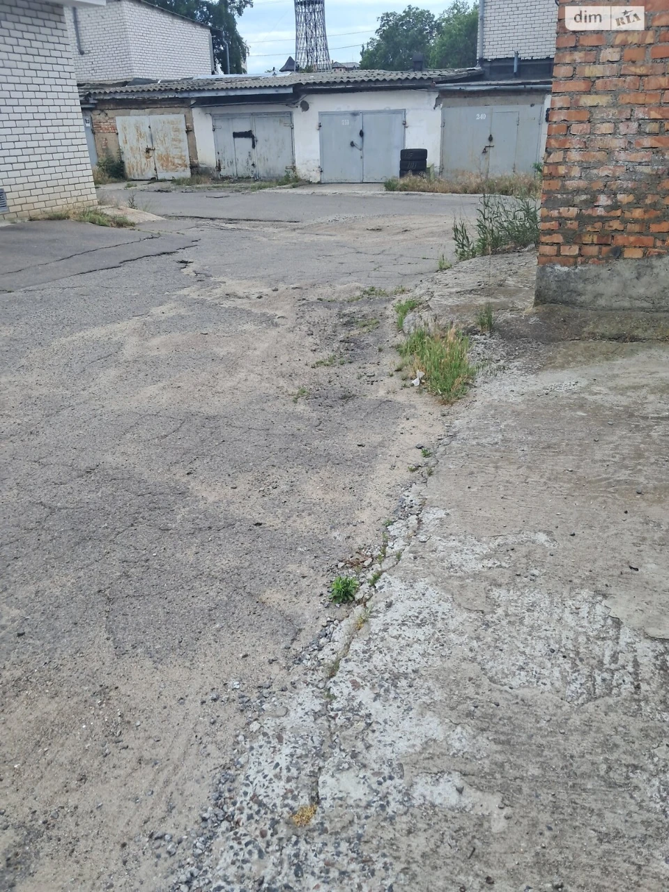 Продаж Місце в гаражному кооперативі Заводський