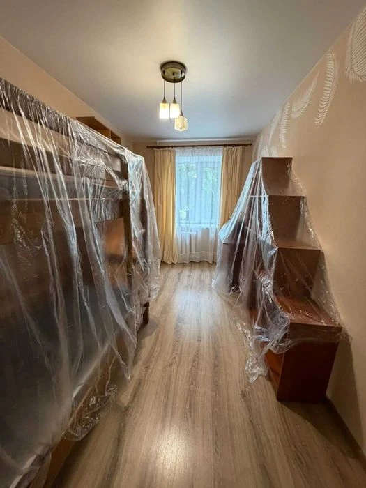 Продаж 3  кімн.квартири на вул.Петропавлівській