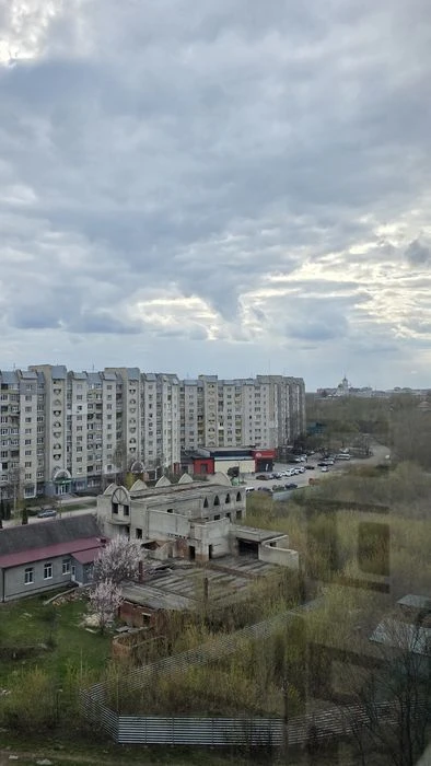 Простора 1 кімнатна квартира на Заливній, закритий двір