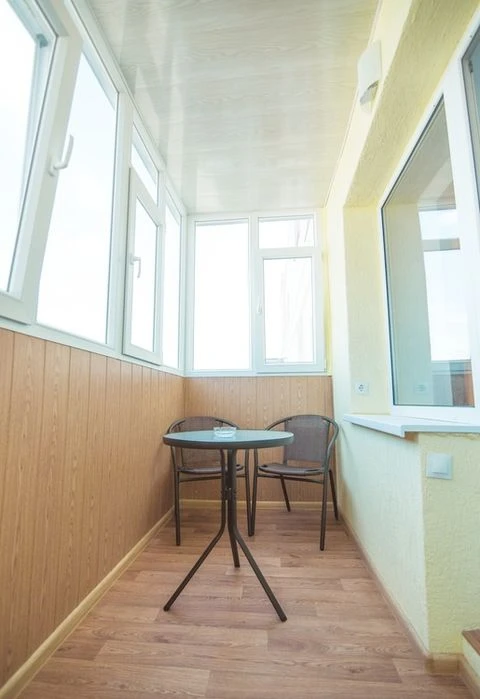 Продам 1 кім з АО, Лушпи, Меблі та техніка
