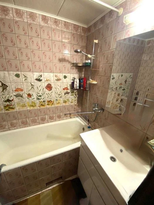 Продам 2 х кімнатну на Сумської тероборони (колишня Ковпака)