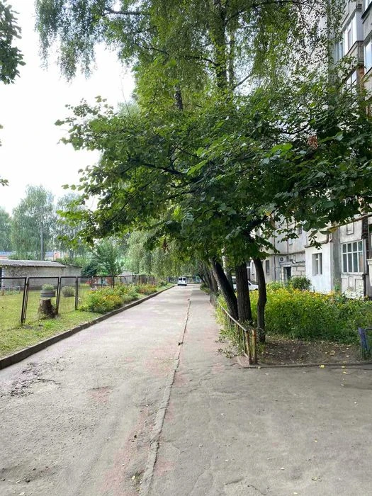 Продам 2 х кімнатну на Сумської тероборони (колишня Ковпака)