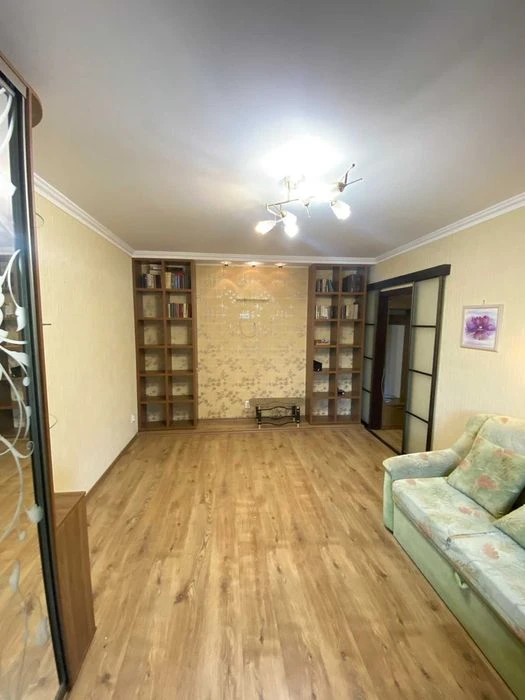 Продам 2 х кімнатну на Сумської тероборони (колишня Ковпака)