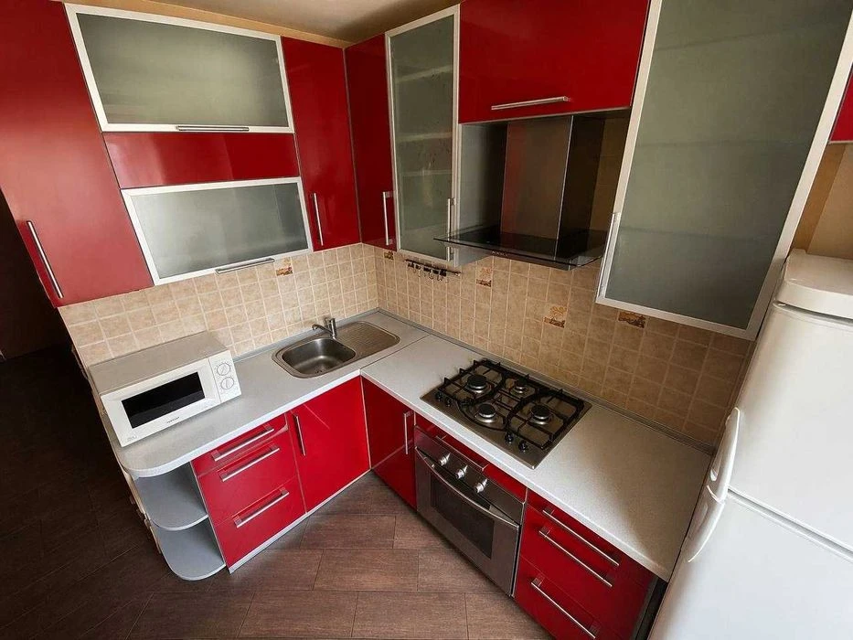 Продам 2 х кімнатну на Сумської тероборони (колишня Ковпака)