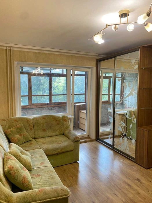 Продам 2 х кімнатну на Сумської тероборони (колишня Ковпака)