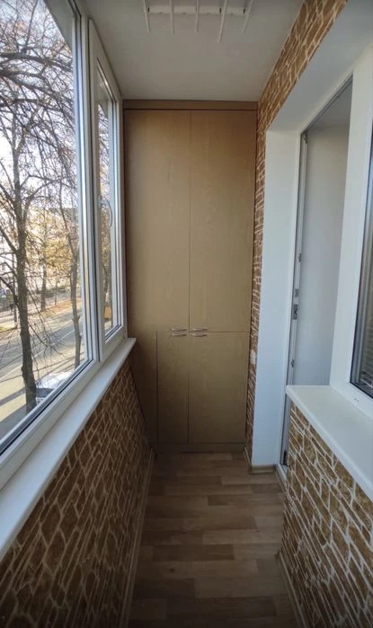 Продам однокімнатну квартиру на Петропавлівській без клмісіі