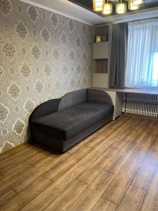 Продаж 2 кімнатноі квартири  на проспекті Лушпи.