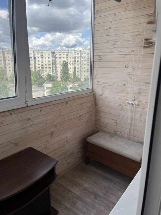 Продаж 2 кімнатноі квартири  на проспекті Лушпи.