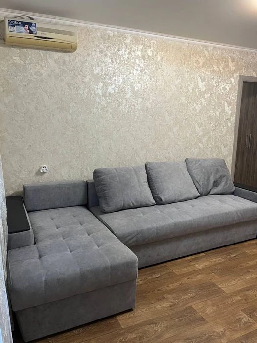 Продаж 2 кімнатноі квартири  на проспекті Лушпи.